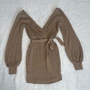 Windsor plunging v neck long sleeve dress.